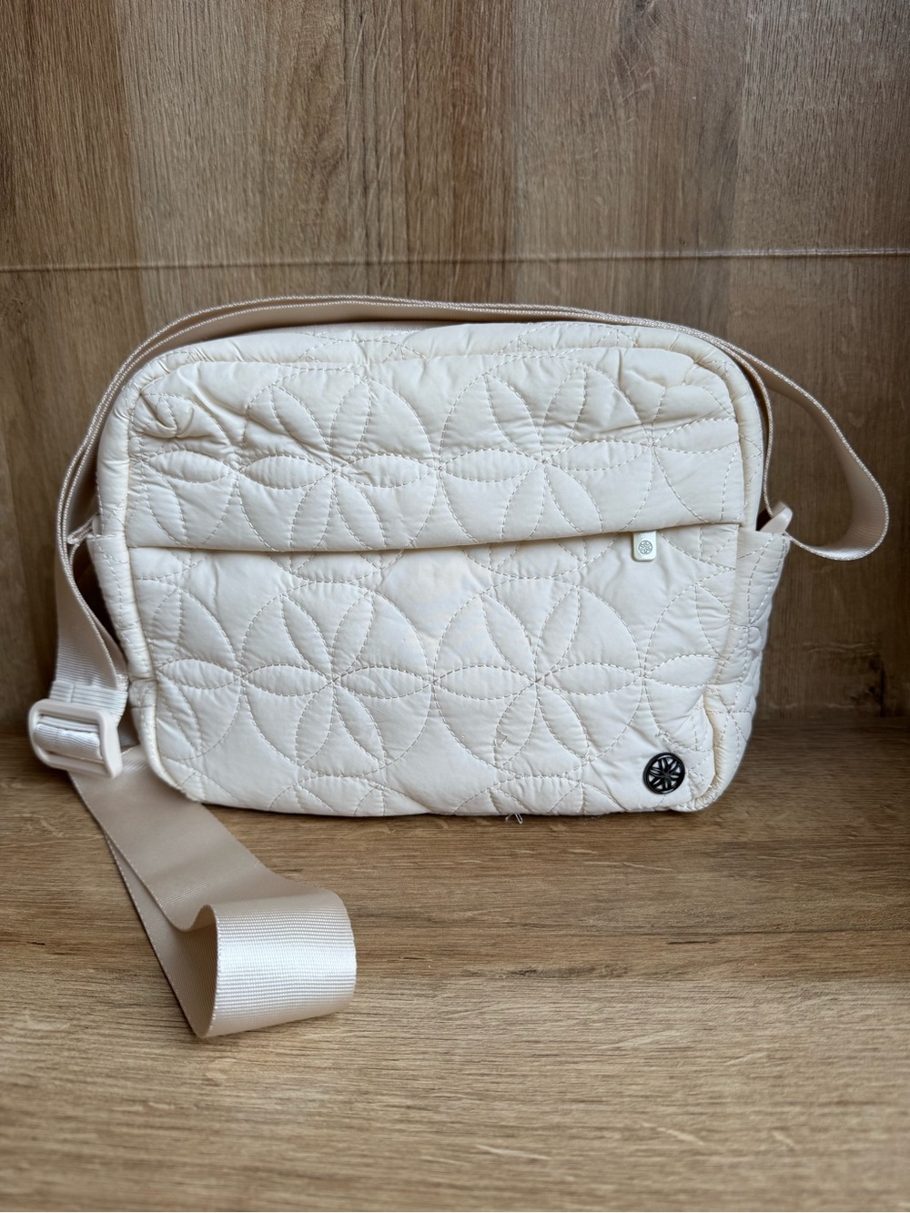 GAIAM Cream Quilted Crossbody Shoulder Bag